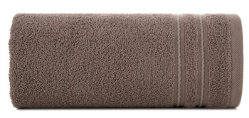 Bavlněný ručník EMINA s bordurou zvýrazněnou klasickými pruhy, 500 g/m2 barva hnědá 140x70 cm